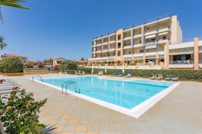 La Casa Del Sole - Appartamento con piscina frontemare a pochi minuti da Oristano Torre Di Mosto